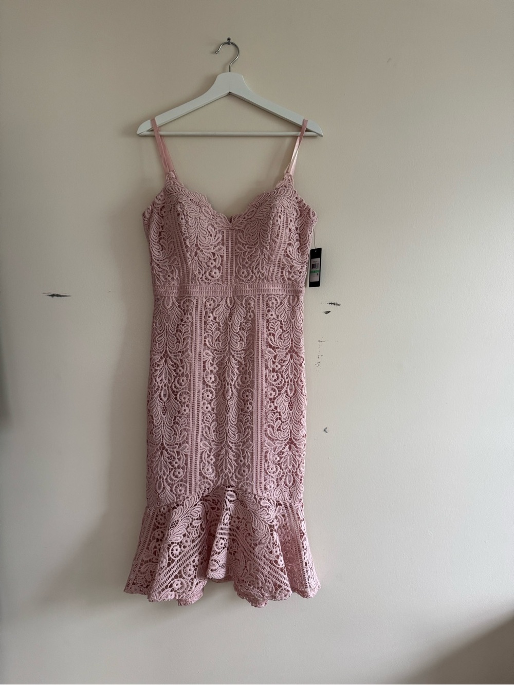 GUESS Blush Pink Lace Midi Dress with Ruffled Hem